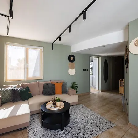 Promenade Rooftop Flat Апартаменты