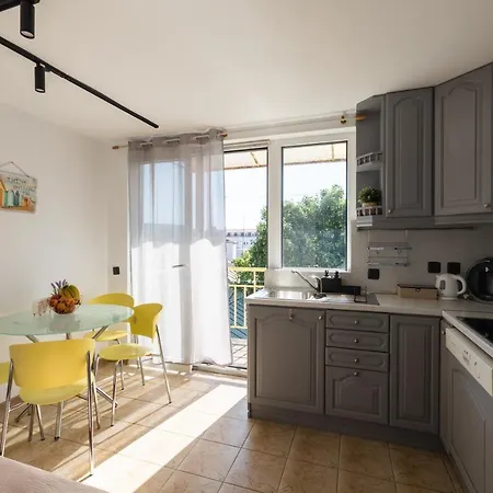 Promenade Rooftop Flat *