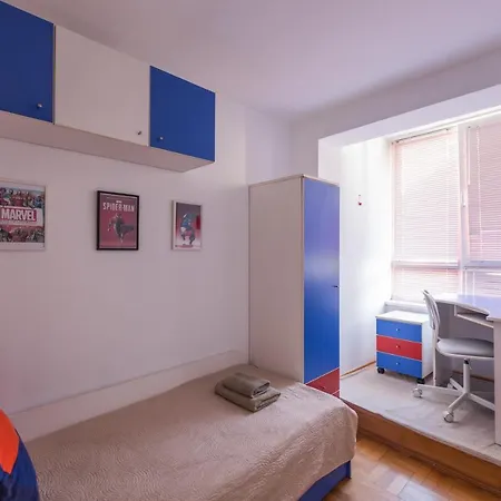 Promenade Rooftop Flat * Warna