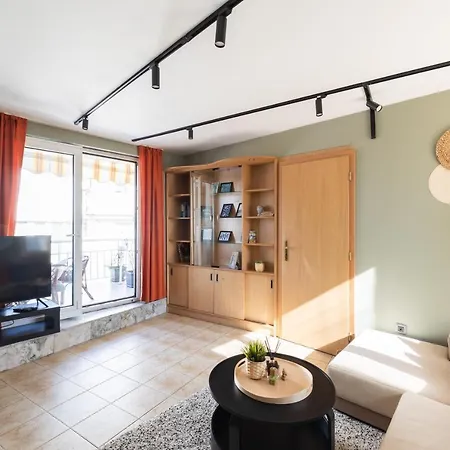 Promenade Rooftop Flat * Warna